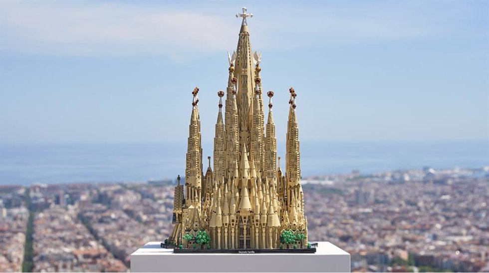 El kit de LEGO de la Sagrada Familia