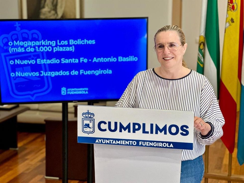 La alcaldesa de Fuengirola, Ana Mula, informa de los proyectos del Megaparking de Los Boliches, el nuevo Estadio Santa Fe y el nuevo Juzgado de Fuengirola