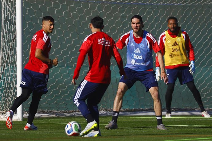 Futbol, Entrenamiento seleccion chilena.  Entrenamiento de la seleccion chilena previo a los partidos amistosos contra Portugal y Republica Democratica del Congo.  Complejo Deportivo Juan Pinto Duran Santiago, Chile.  26/05/2026  Dragomir
