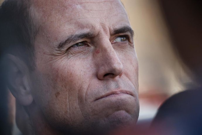 Santiago 4 de junio 2026.  Se lleva a cabo un operativo conjunto entre Carabineros  y la Policía de Investigaciones, orientado a la fiscalizacion de personas en situacion migratoria irregular y al combate del comercio ilegal en el sector.   Diego