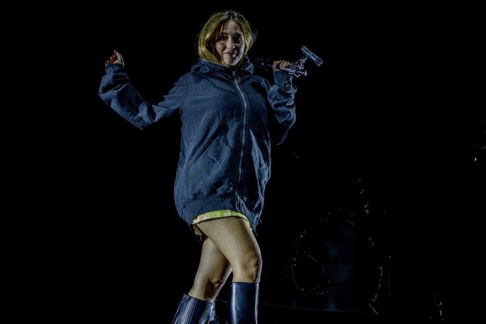 La artista Rigoberta Bandini durante su concierto en las Noches del Botánico, a 4 de junio de 2026, en Madrid (España).   