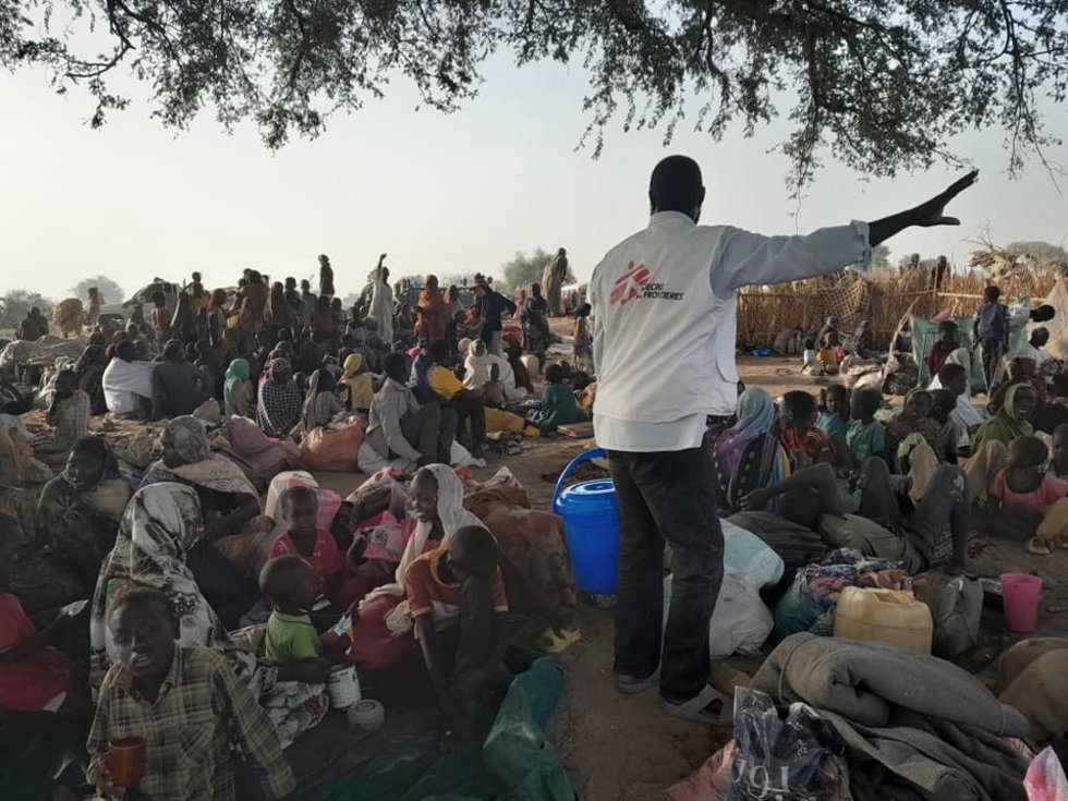 Archivo - Desplazados sudaneses llegan a Tawila desde el campo de Zamzam, en Sudán. Imagen de archivo
