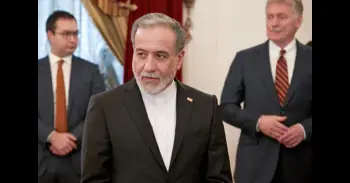 Araqchi defiende que la decisión sobre cómo gestionar el estrecho de Ormuz corresponde solo a Irán y Omán