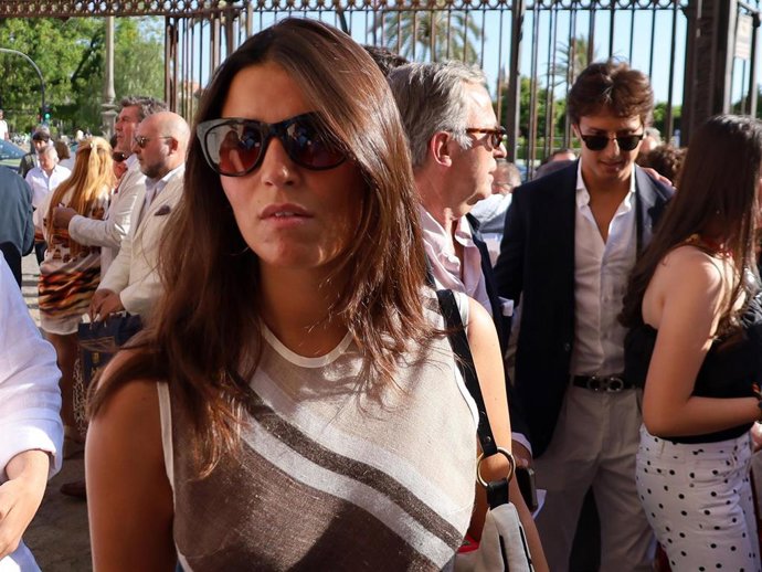 Tana Rivera y Andrés Roca Rey llegan a la plaza de la Maestranza, a 4 de junio de 2026, en Sevilla  04/6/2026