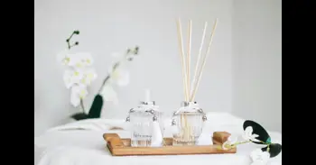 Ni velas ni sprays: cómo hacer que tu casa huela bien de forma natural