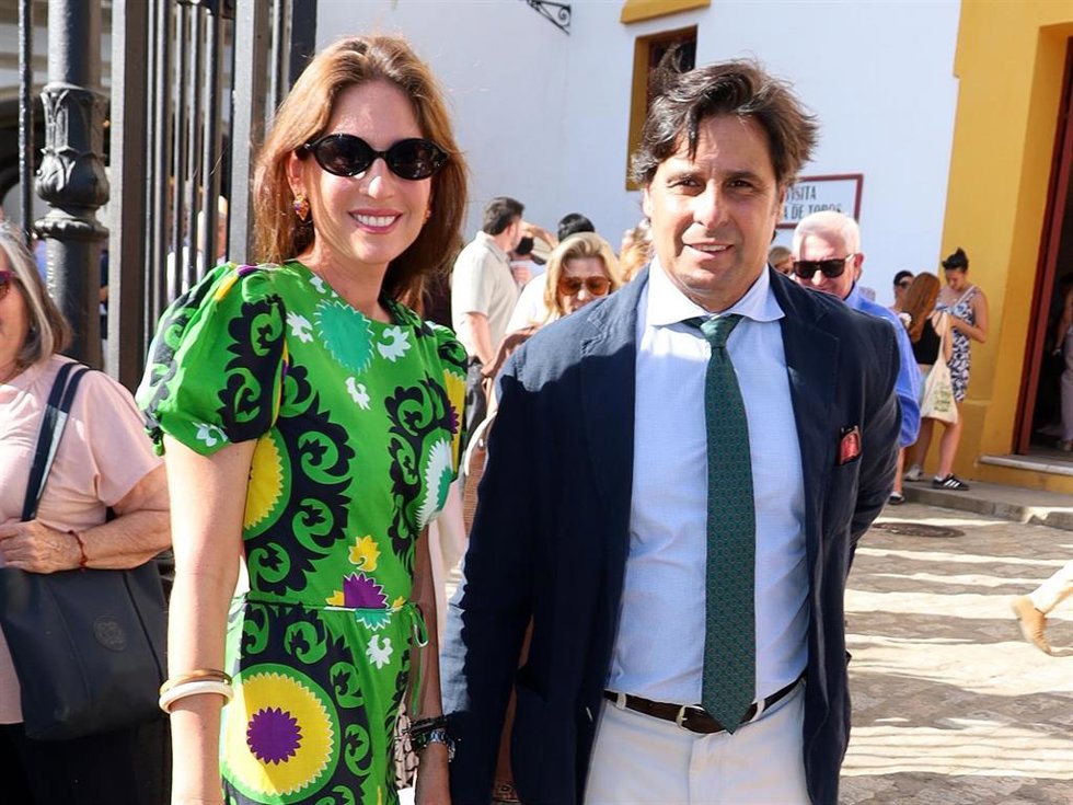 Lourdes Montes y Francisco Rivera llegan a la plaza de la Maestranza este jueves