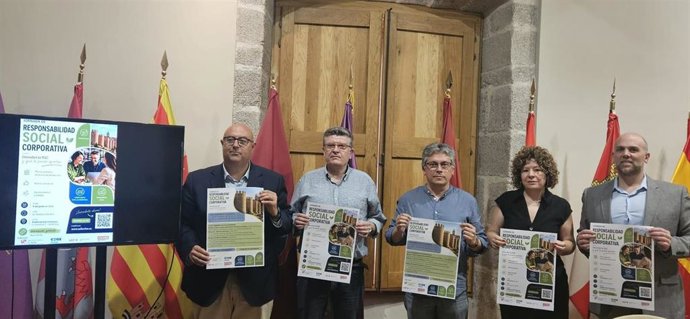Presentación de la jornada del Diálogo Social sobre Responsabilidad Social Corporativa en Ávila.