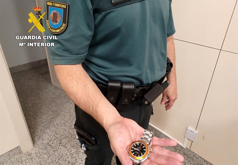 Reloj sustraído