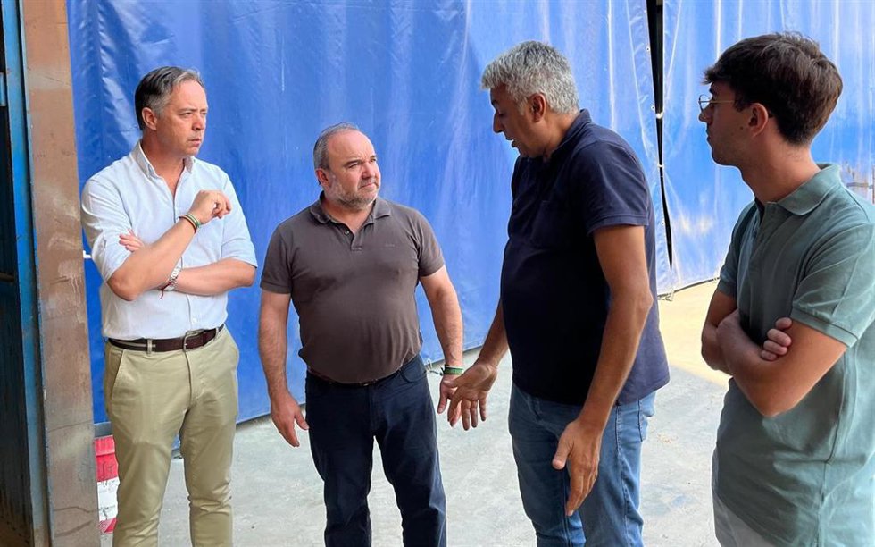 Archivo - Imagen del el vicesecretario de Agricultura, Ganadería y Agua, Alberto Sanromán, en una reunión con ganaderos y agricultores de la provincia
