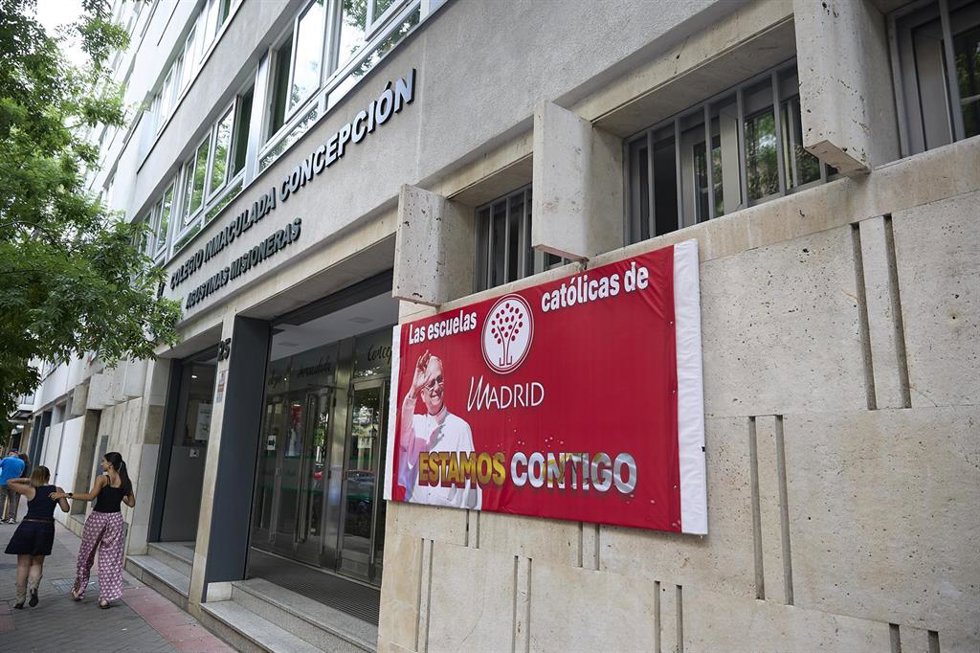 Madrid se prepara para la visita del Papa León XIV.  