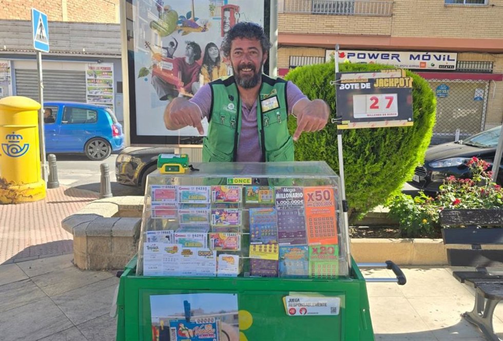 El sorteo de la ONCE de este pasado jueves ha repartido 710.000 euros en la ciudad granadina de Armilla con cinco cupones premiados con 35.000 euros cada uno y uno con 500.000 euros, vendidos por Bartolomé Sánchez.
