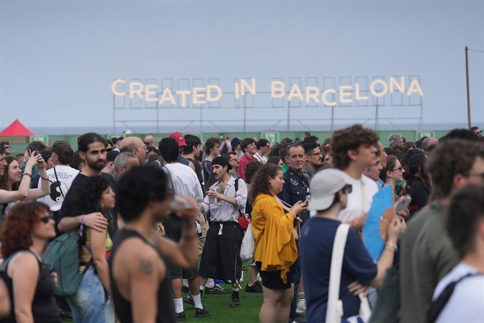 Decenas de personas durante la primera jornada del Primavera Sound Barcelona 2026, a 4 de junio de 2026, en Barcelona