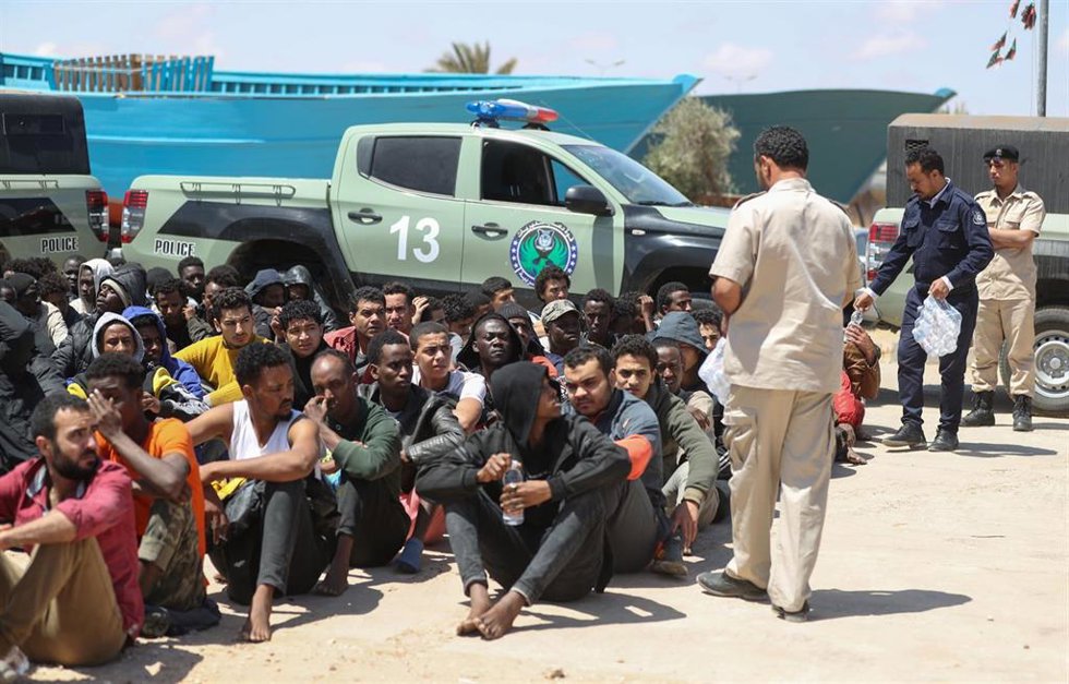 Archivo - Migrantes detenidos en la ciudad de Surman, en Libia, en mayo de 2022 (archivo)