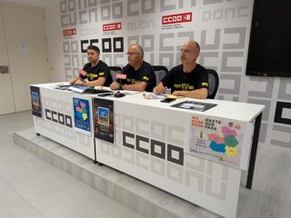 Rueda de prensa de Manuel Amores, secretario de la sección sindical de CCOO y el presidente del Comité Intercentros de la empresa pública Geacam; Iñaki Blanco, delegado de CCOO en la provincia de Guadalajara y Javier Rubio, delegado de CCOO en Toledo.