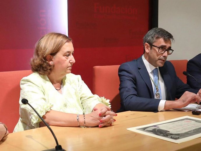 Concepción Cedillo y Eduardo Sánchez Butragueño.