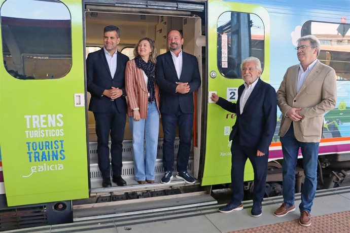 Archivo - Arranca la temporada de verano de los trenes turísticos de Galicia