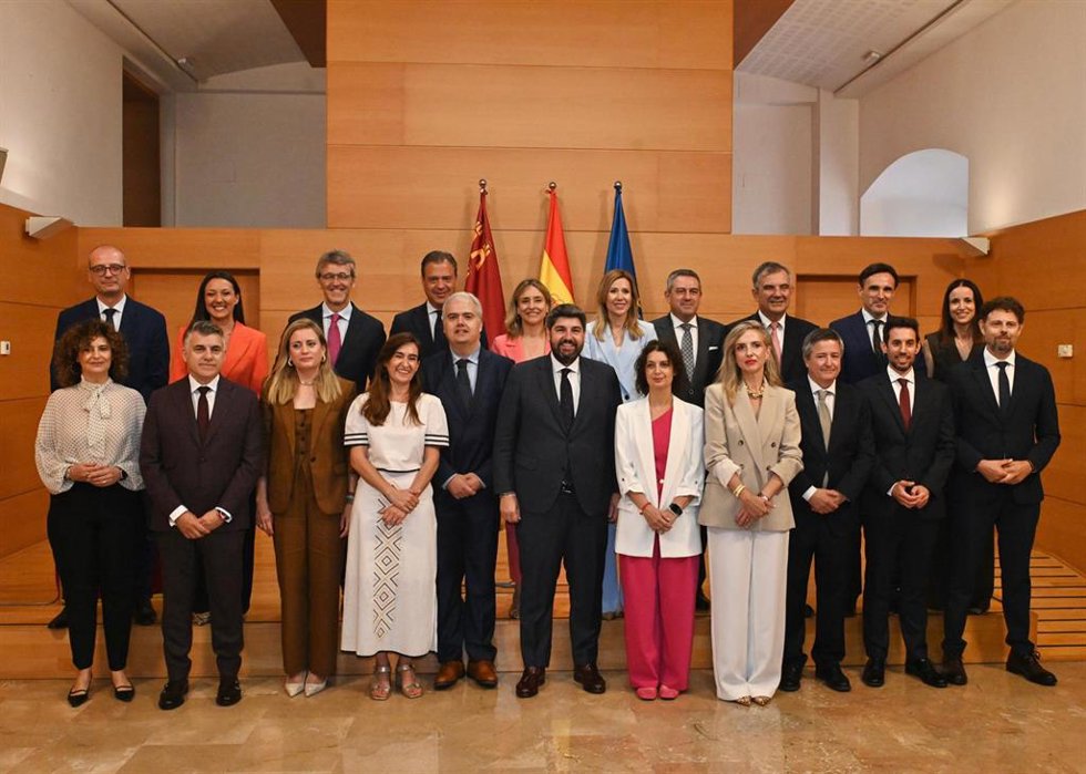 El jefe del Ejecutivo autonómico, Fernando López Miras, presidió hoy el acto de toma de posesión de los secretarios generales de las consejerías de la Administración regional