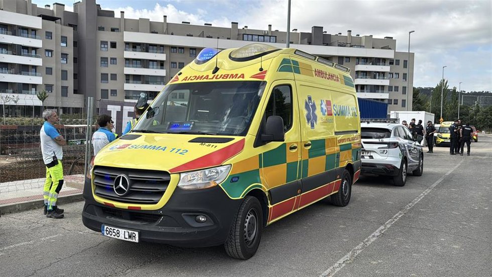 Ambulancia del Summa 112 en Alcalá de Henares
