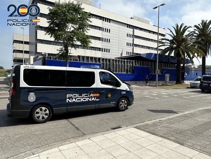 Vehículo de la Policía Nacional
