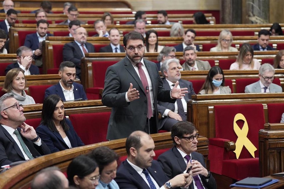 Archivo - El diputado del PSC Ferran Pedret interviene durante una sesión de control al Govern, en el Parlament de Catalunya, a 17 de diciembre de 2025, en Barcelona, Catalunya (España). 