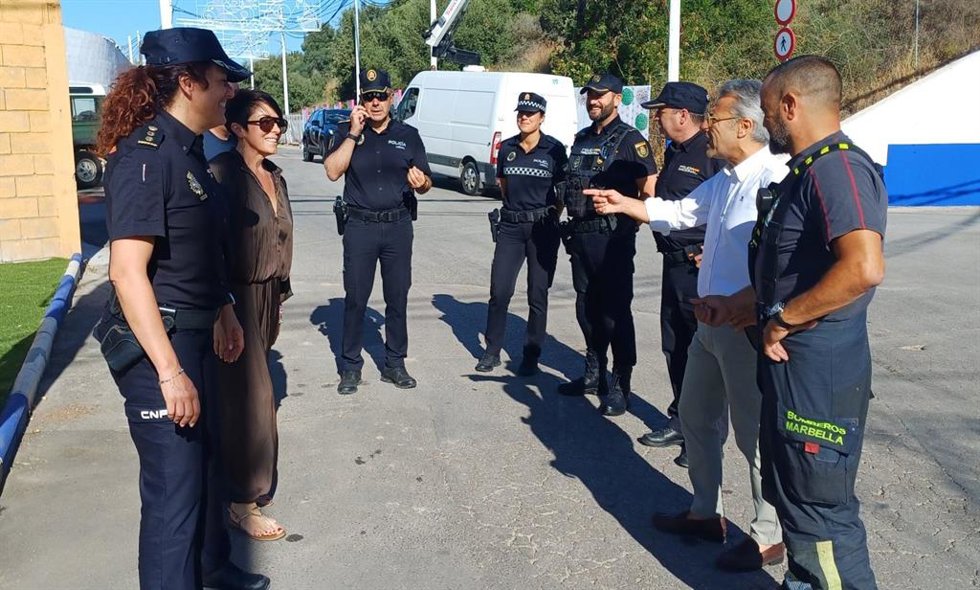 El concejal del área de Seguridad de Marbella, José Eduardo Díaz, informa sobre el dispositivo para la Feria de Marbella.