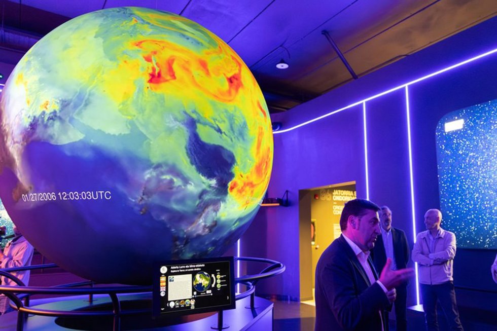Imagen de la inauguración de una nueva exposición permanente en Ekoetxea Urdaibai.
