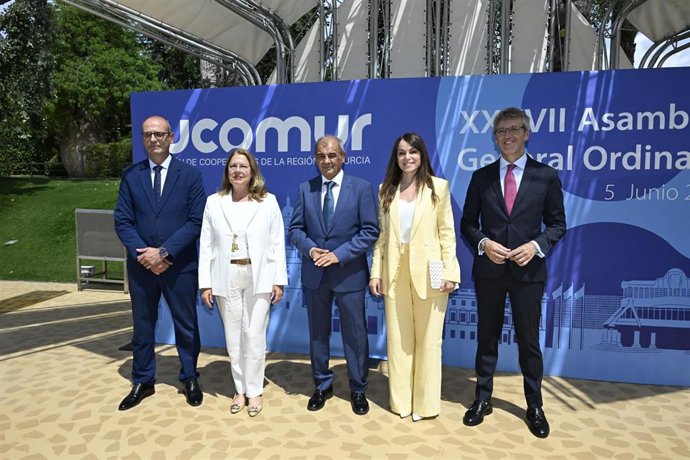 La Unión de Cooperativas de la Región de Murcia, Ucomur, celebró este viernes su XXXVII Asamblea General Ordinaria, que ha servido para conmemorar su 40 aniversario.