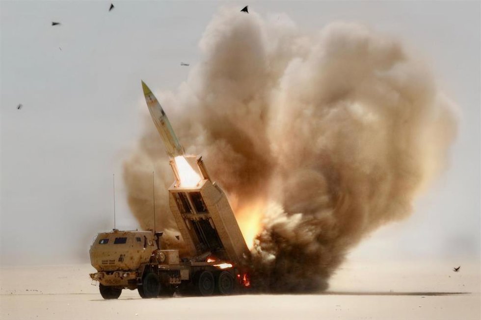 Archivo - Imagen de una plataforma de misiles HIMARS 