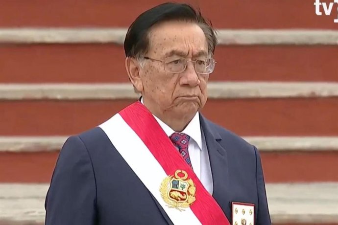 Perú.- Presidente Balcázar anuncia bono permanente de S/ 300 para licenciados de FF.AA.