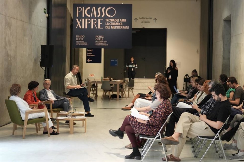 Una exposición establece un diálogo entre antigüedades de Chipre y las cerámicas de Picasso