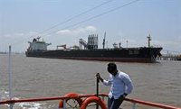 Nuevas sanciones de EEUU atacan a la industria iraní de hidrocarburos