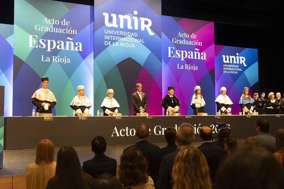 El reconocimiento al esfuerzo y la superación personal marca la graduación de los estudiantes de Grado y Máster de UNIR