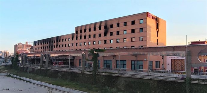 Incendio en el Hotel IBIS y en Le Grand Café de Málaga. Imagen de archivo. 