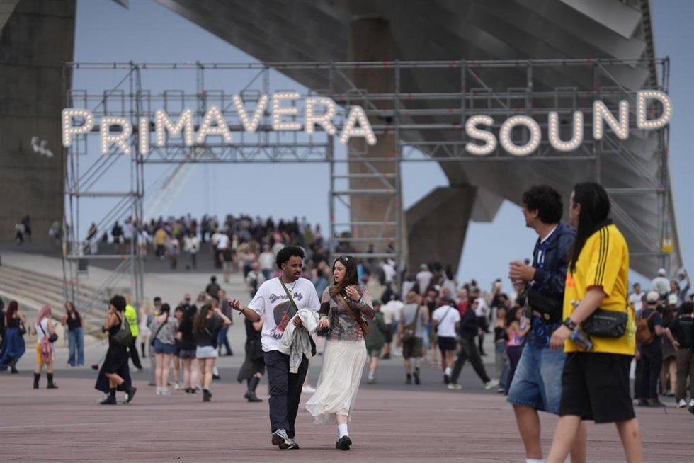 Decenas de personas durante la primera jornada del Primavera Sound Barcelona 2026, a 4 de junio de 2026, en Barcelona, Catalunya (España).