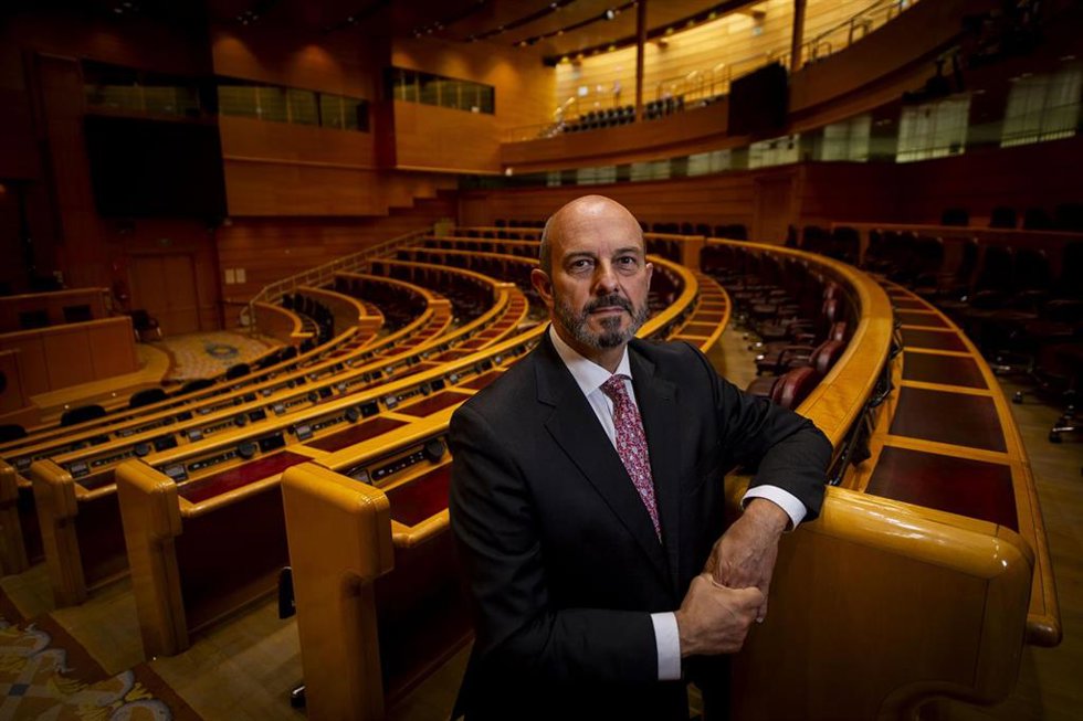 Archivo - El presidente del Senado, Pedro Rollán, posa tras una entrevista para Europa Press, en el Senado, a 29 de mayo de 2025, en Madrid (España). 
