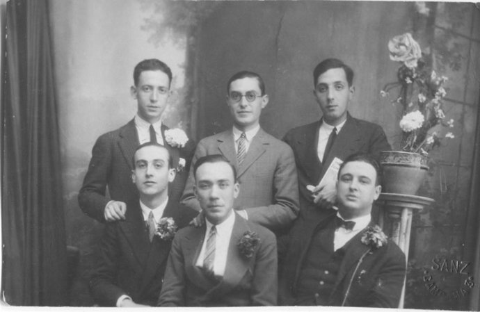 Foto de los creadores de la revista 'Mediodía'.