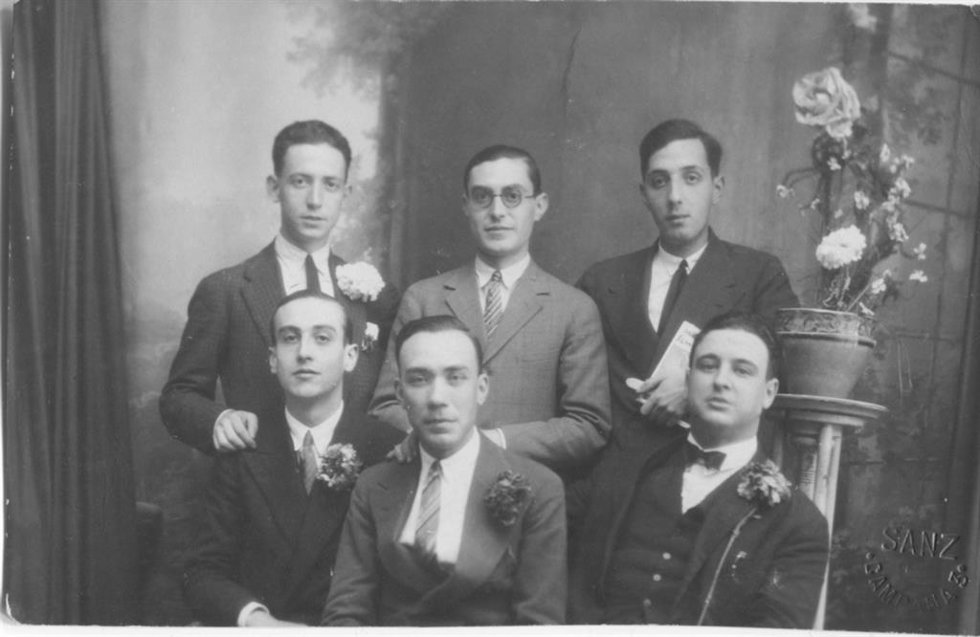 Foto de los creadores de la revista 'Mediodía'.