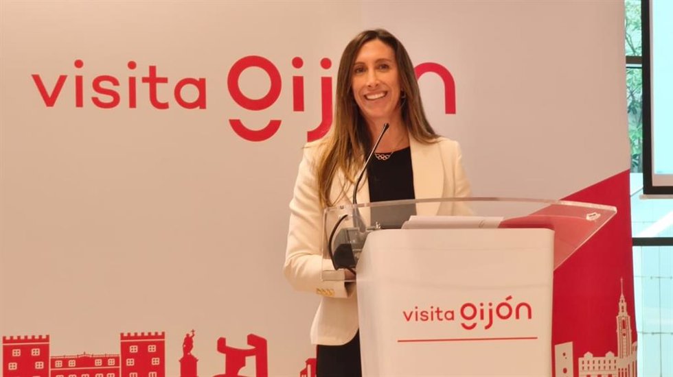 Archivo - La vicealcaldesa de Gijón y concejala de Economía, Empleo, Turismo e Innovación, Ángela Pumariega, en una imagen de archivo