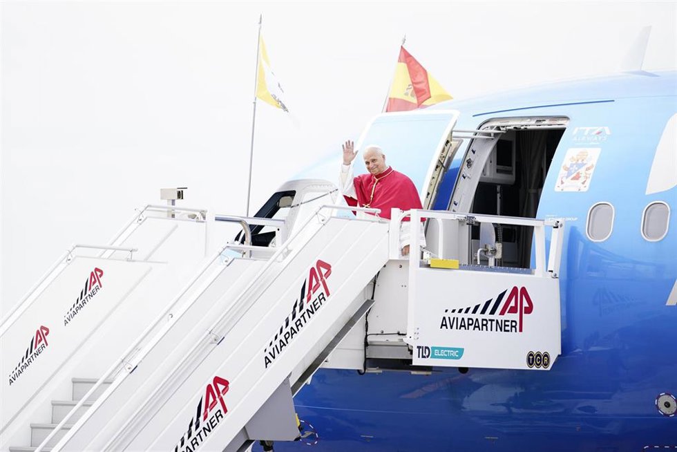 El Papa León XIV aterriza en el Aeropuerto Adolfo Suárez Madrid-Barajas.