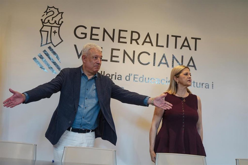 La consellera de Educación, Carmen Ortí, y el secretario autonómico del ramo, Daniel McEvoy, en imagen de archivo. 