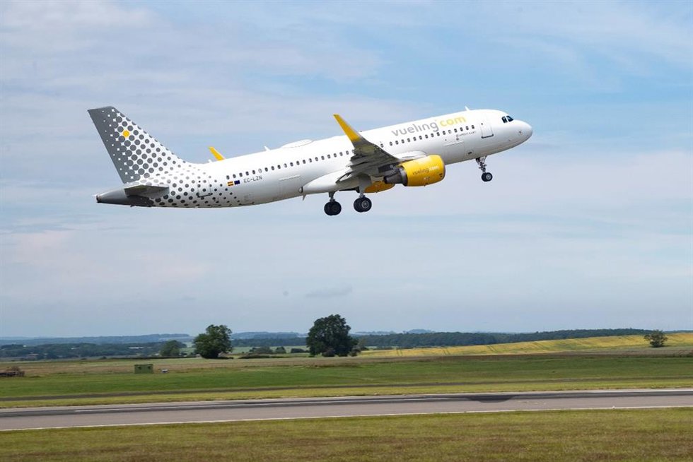 Archivo - Un avión de la compañía Vueling como imagen de recurso
