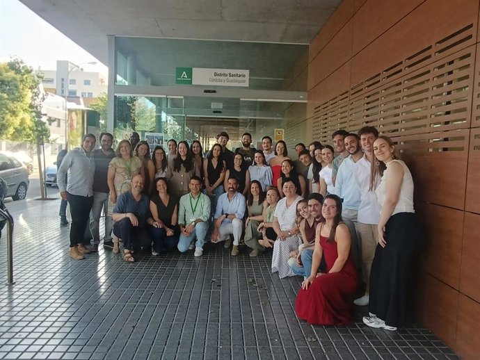 El Distrito Sanitario Córdoba y Guadalquivir da la bienvenida a sus 28 nuevos residentes de medicina y enfermería.