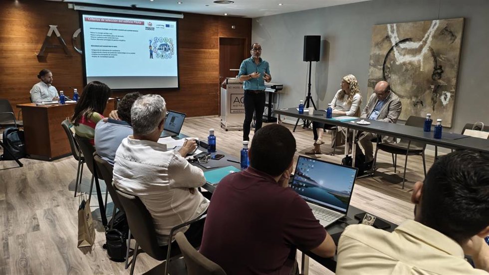 Reunión de lanzamiento del proyecto Aires, que usará IA para mejorar la gestión del almacenamiento energético en la región Euroace.