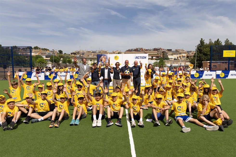 Pep Guardiola inaugura el Cruyff Court Pep Guardiola en La Salle Manresa