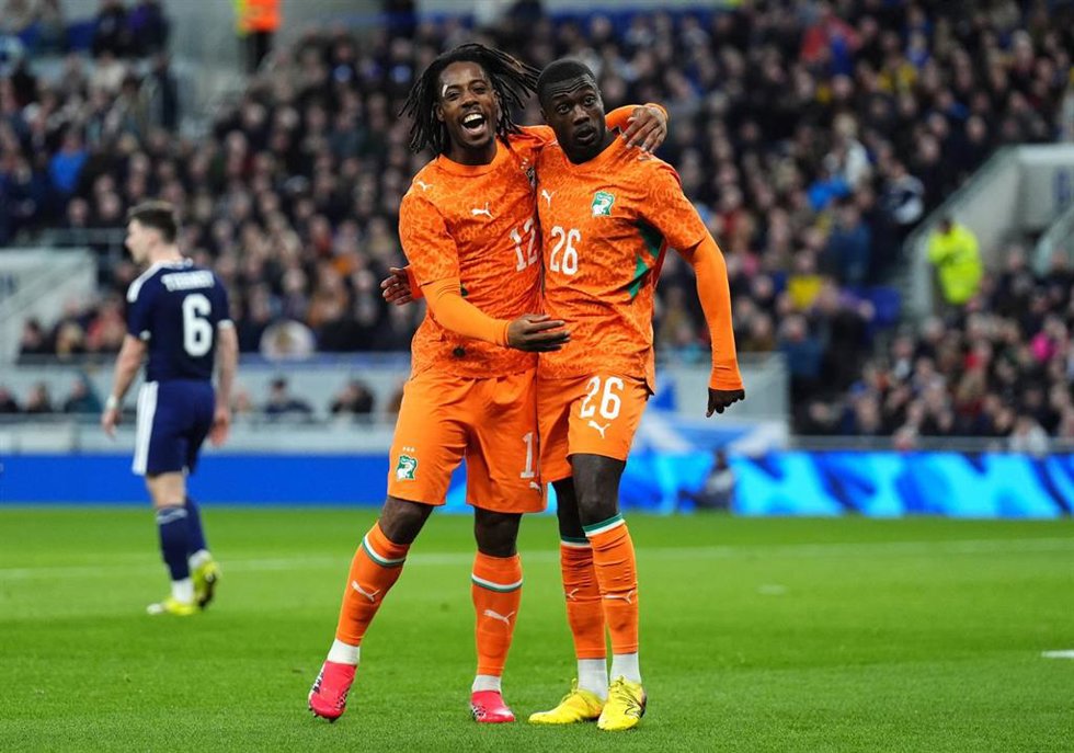 Archivo - Nicolas Pépé celebra un gol con Costa de Marfil durante el amistoso internacional ante Escocia disputado en Liverpool, el 31 de marzo de 2026