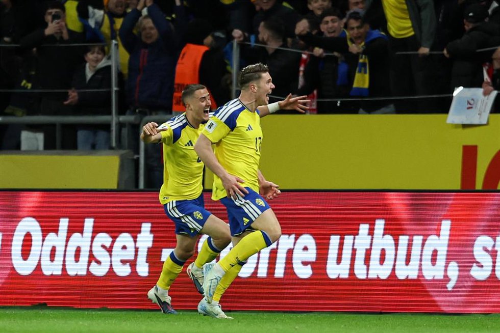 Archivo - Viktor Gyokeres celebra un gol con la selección de Suecia