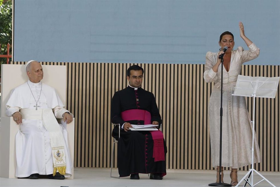El Papa León XIV durante su visita a los operadores y asistidos del proyecto social CEDIA 24 horas, a 6 de junio de 2026, en Madrid (España). El Papa León XIV visita el centro de información y acogida de Cáritas donde se desarrolla el proyecto social CEDI