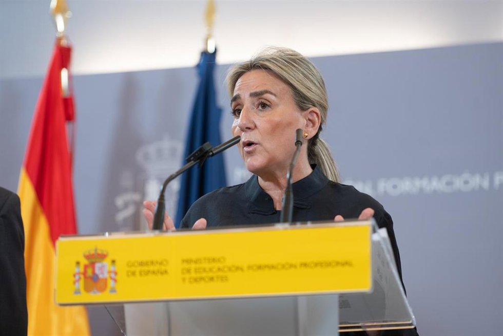 La ministra de Educación, Formación Profesional y Deportes, Milagros Tolón, ofrece una rueda de prensa, a 3 de junio de 2026, en Madrid (España).