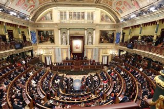 Archivo - Hemiciclo durante el acto institucional ‘Nuestra constitución más longeva’, en el Congreso de los Diputados, a 17 de febrero de 2026, en Madrid (España). Los Reyes presiden la conmemoración de los 47 años de vigencia de la Carta Magna en la sema