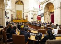 El Parlamento andaluz estrena el jueves nueva legislatura con mayoría femenina y 55 "caras nuevas"